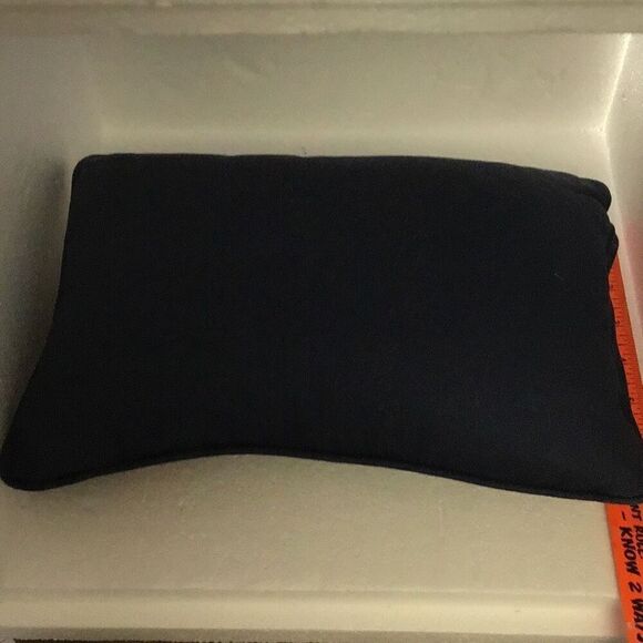 I believe in Santa Claus, throw pillow - Picture 3 of 3